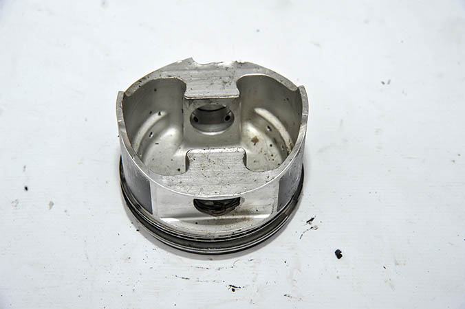 8 SERİSİ ÇIKMA PARÇA PİSTONNN.JPG